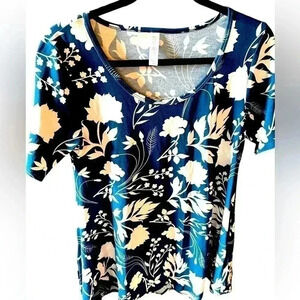 Lularoe XXS teal & white floral Perfect T.NWT. This top is stunning!Mothers Day?